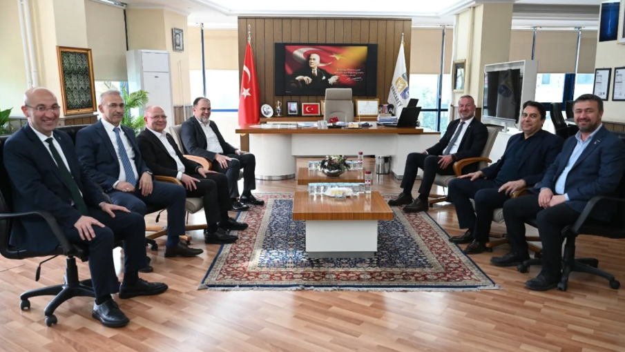 AK PARTİDEN, BAŞKAN KARABATI'YA HOŞGELDİN ZİYARETİ