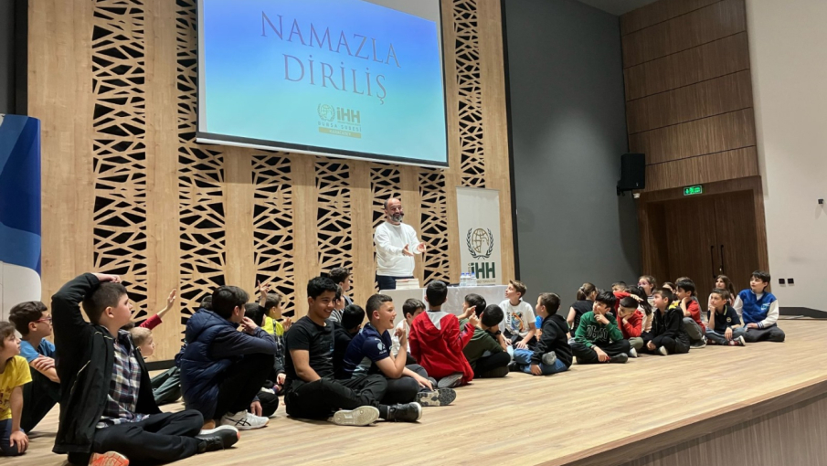 NAMAZLA DİRİLİŞ KONFERANSI
